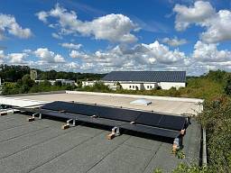 PV System entsteht in 06406 Bernburg bei der Firma Kaisermobile  © Solarzentrum Bernburg GmbH