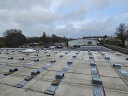 PV  Flachdachsystem entsteht in 39110 Magdeburg  © Solarzentrum Bernburg GmbH